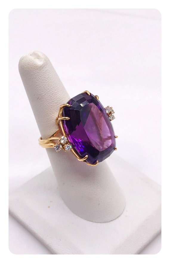 Ring, Fantasy cut Amethyst. 14k gold. Handmade