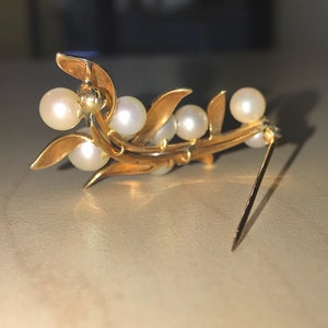 Pin/Brooch,14k rose gold, cultured pearls. Circa 1960's image 9