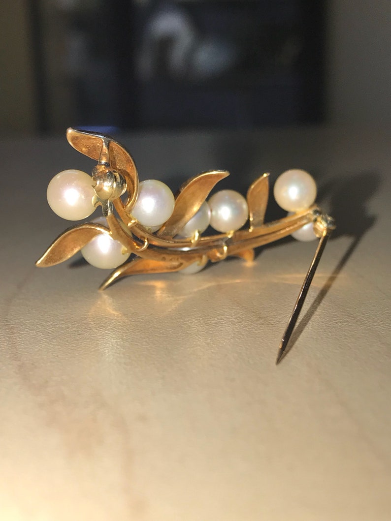 Pin/Brooch,14k rose gold, cultured pearls. Circa 1960's image 9