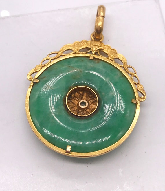 Pendant,Jade. 18k yellow gold  circa 1970’s. - image 4