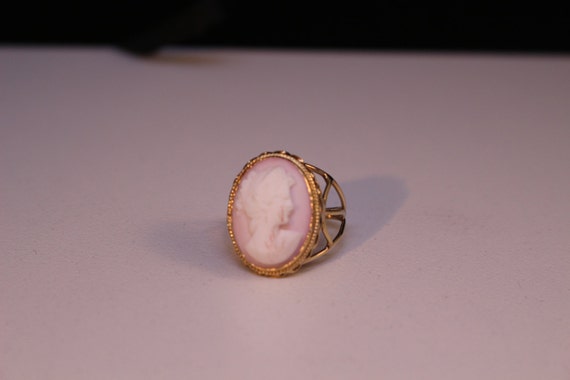 Ring,Cameo. 14k yellow gold, Circa 1950's - image 2