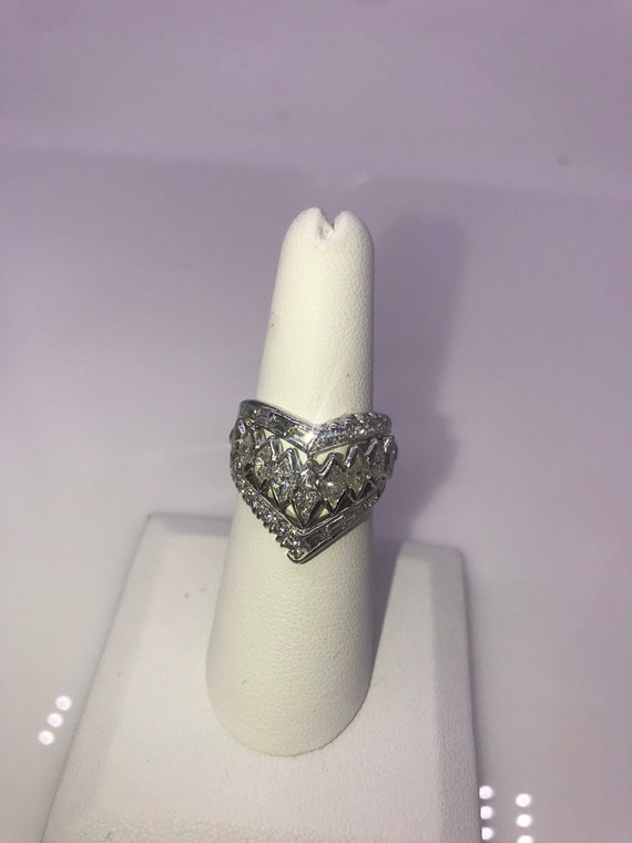 Ring, Platinum & Diamond. Circa 1950’s - image 10