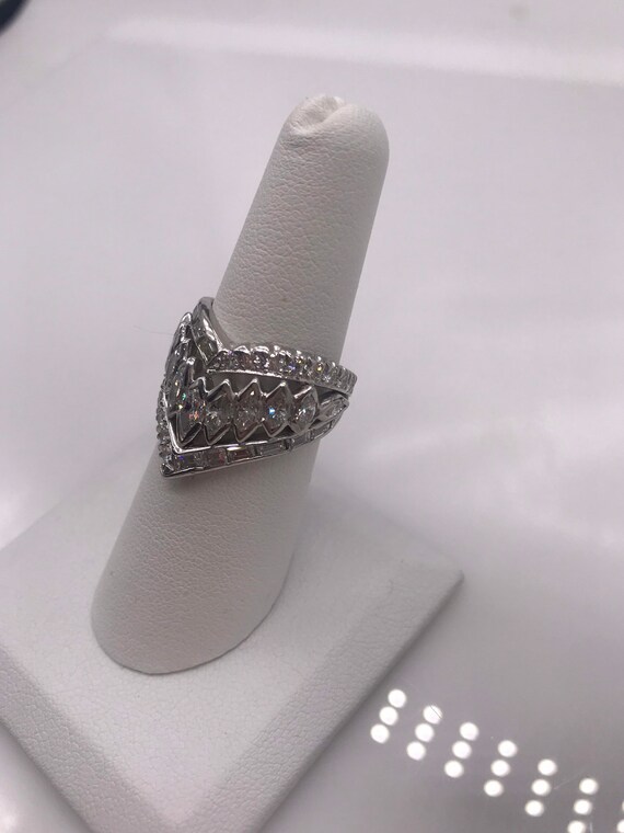 Ring, Platinum & Diamond. Circa 1950’s - image 4