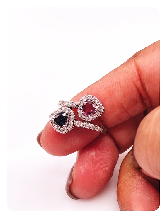 Ring, Heart shaped. Rubies, Sapphires, Diamonds