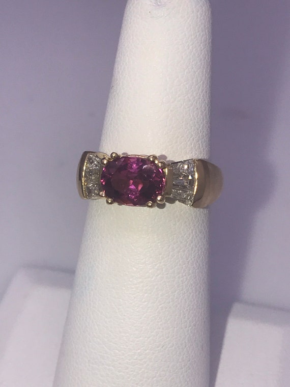 Ring,14k yellow gold. Pink tourmaline.