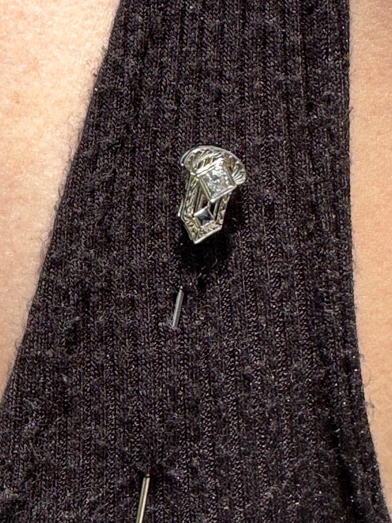 Hat pin,14k white gold. Diamond & Sapphire 1930’s - image 10