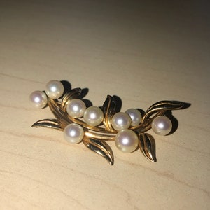 Pin/Brooch,14k rose gold, cultured pearls. Circa 1960's image 7