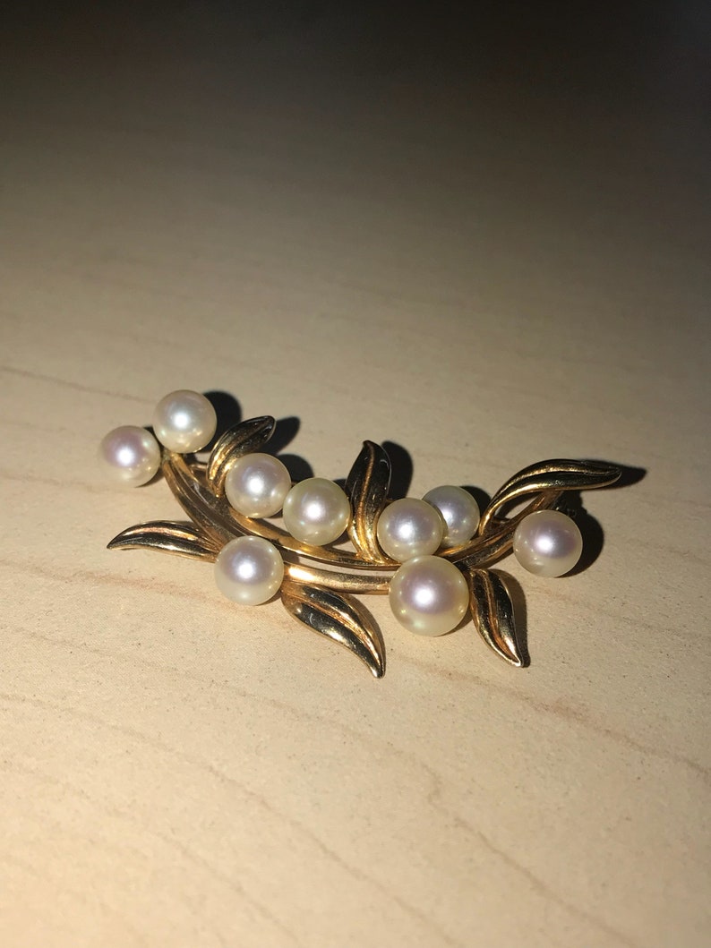Pin/Brooch,14k rose gold, cultured pearls. Circa 1960's image 7