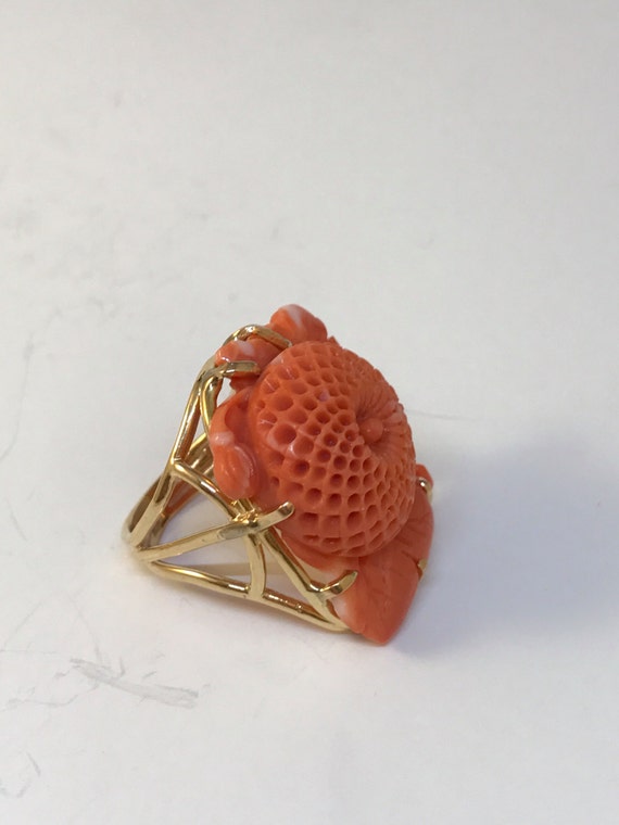 Ring, 14k yellow gold, Hand Made Engraved Coral. C
