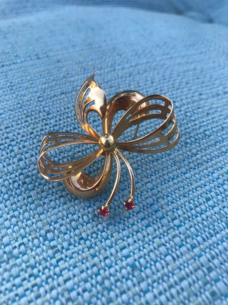18k Rose Gold Pin, with 2 small rubies, circa 1950's image 4