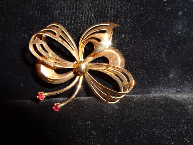 18k Rose Gold Pin, with 2 small rubies, circa 1950's image 1