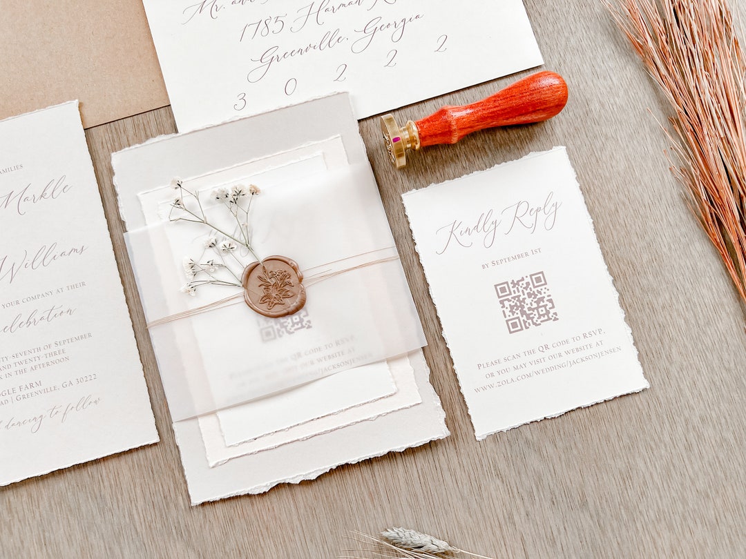 Elegant Wedding Invitation Set With Babys Breath, Vellum Belly Band