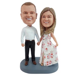 Custom Bobblehead Spring Loving Couple, Loving Wedding Couple Custom Bobblehead, Bridal Party Custom Bobblehead, Personalized Bobblehead