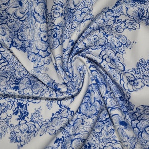 JN00222 Sale 100% Cotton  Twill White Backround With Blue Floar Print   Middle  weight   Fashion  58/60&quot; Fabric By The 1 Yard