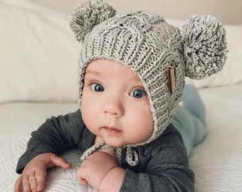 COTONE Cappello a cavo con pon pon, cappello lavorato a maglia per bambina, cappello boutique invernale lavorato a mano per bambino, neonato, berretto a cavo, cappello con orecchie d'orso