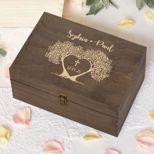 Personalized Wedding Keepsake Box, Custom Engraved Wood Memory Box, Wedding Gift for Couple, Bride and Groom Anniversary Gift Box