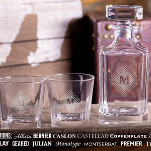 Engraved Whiskey Decanter, Groomsman Gift Set, Whiskey Gift, Groomsman Proposal, Man&#39;s Whiskey Decanter, Glass Decanter, Anniversary Gift