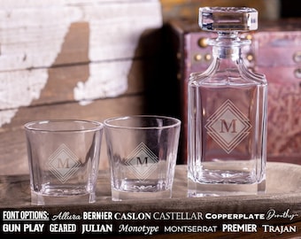 Engraved Whiskey Decanter, Groomsman Gift Set, Whiskey Gift, Groomsman Proposal, Man&#39;s Whiskey Decanter, Glass Decanter, Anniversary Gift