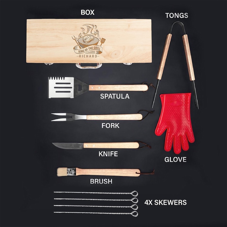 May include: A wooden barbecue tool set with a box that reads "KING OF THE GRILL - RICHARD". The set includes a spatula, fork, knife, brush, tongs, red glove, and skewers. The tools have wooden handles.
