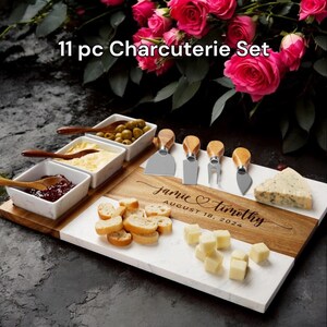 Personalized serving board for couple or family gift, cheese board with acacia wood & marble, engraved wedding gift,custom charcuterie board