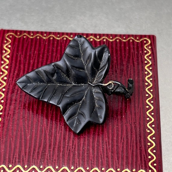 Victorian Carved Whitby Jet Leaf Mourning Brooch