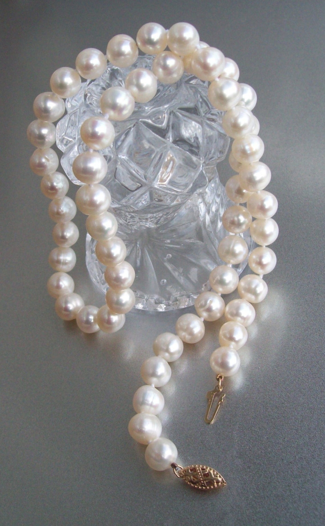 Vintage Pearl Necklace 14k Clasp 1960s Hand Knotted 8mm Etsy