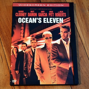 Ocean&#39;s Eleven - George Clooney & Brad Pitt - Widescreen DVD - 2001