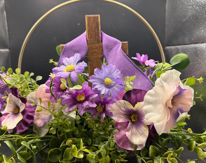 Featured listing image: Easter Cross Centerpiece