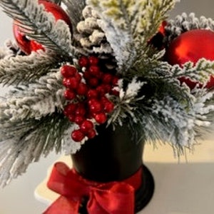 Frosty Hat Centerpiece