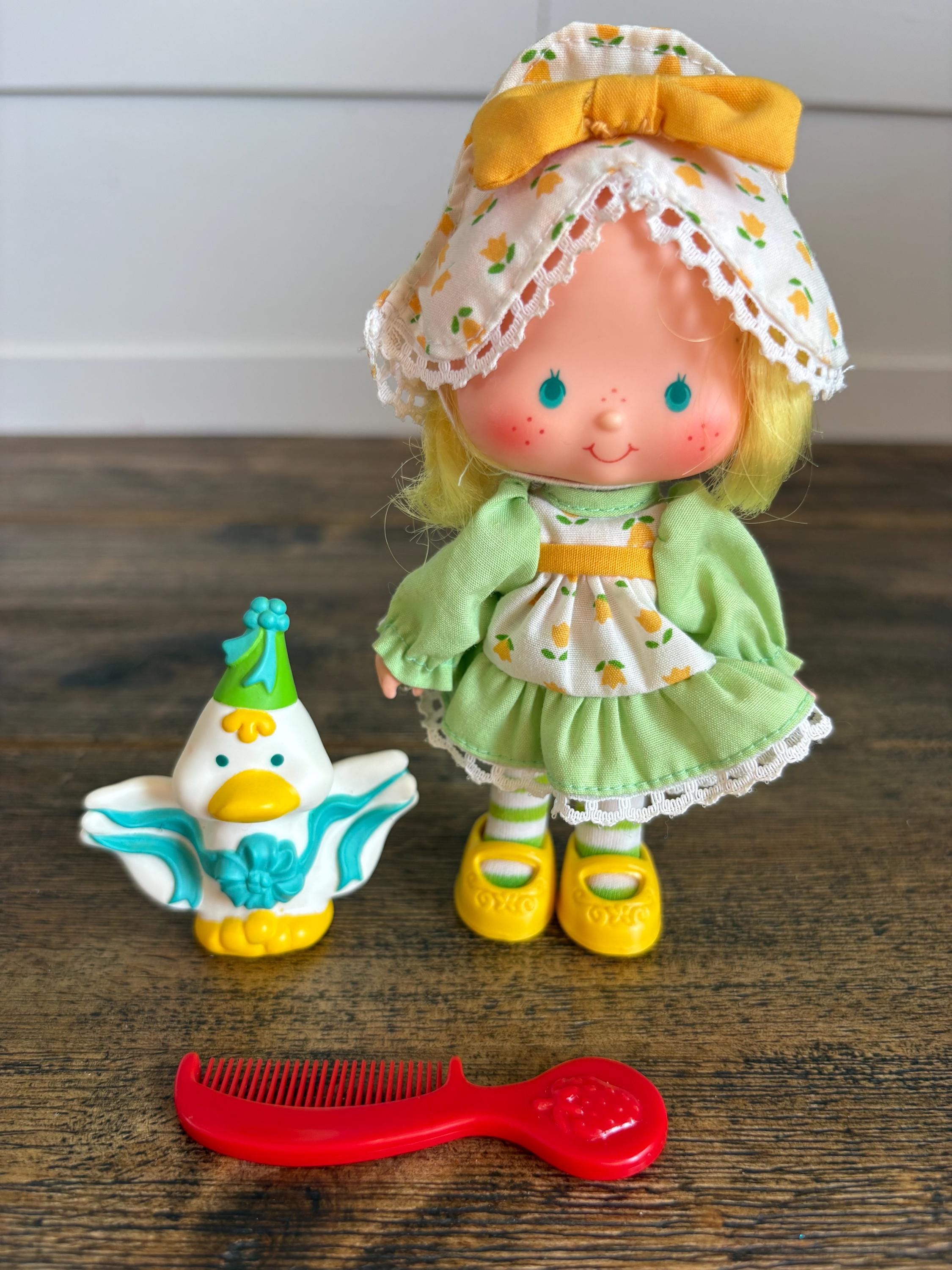 VINTAGE STRAWBERRY SHORTCAKE 1983 Mint Tulip And Marshland Mallard Mini