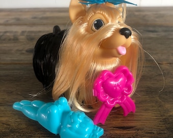 NOS étiquette Barbie vintage 1992 le long de WAGS chiot chien à voir