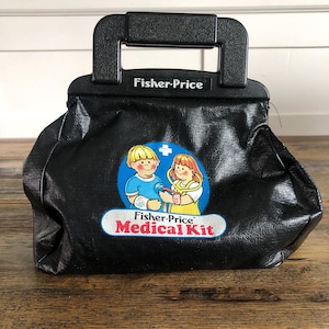 レア　フィッシャープライス メディカルキット アメリカンビンテージ Amazon | フィッシャープライス スマートステージ・バイリンガル