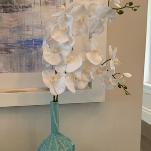 White orchids, real touch orchids, orchid arrangement, floral arrangement, fake flowers