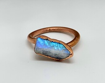 Rainbow Moonstone Crystal Ring, Moonstone Ring, Copper Ring, Rainbow Moonstone Jewelry, Gift For Her