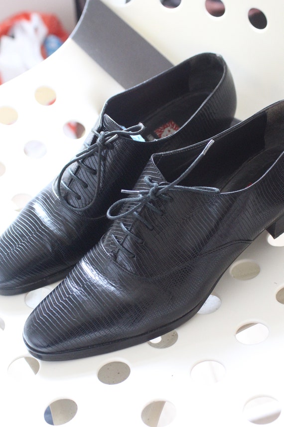Anne Klein Black Leather Women's Oxford Shoe, Size