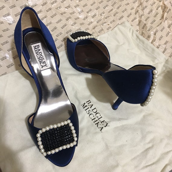badgley mischka blue heels