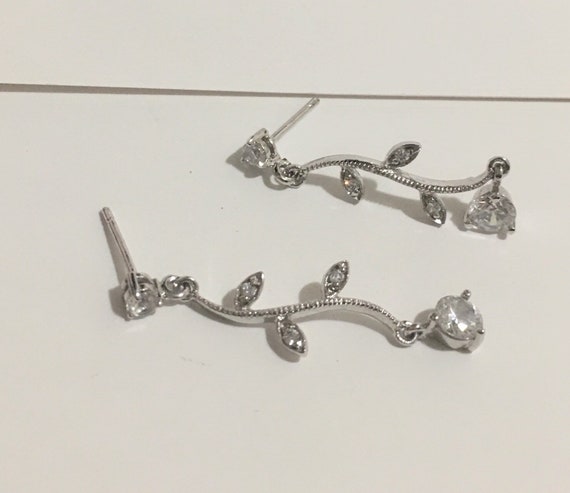 925 Sterling Silver Rhodium-plated CZ Leaf Dangle Hinged Hoop Earrings by 925 Sterling Shimmer