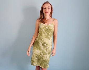 Pretty Pale Green Floral 90s Mini Dress