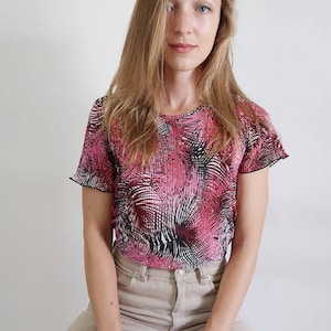 90s Vintage Pink Satin Jungle Print T-Shirt with Pleats / Pleats Please / Vintage Clothing / Grunge / 90s grunge / Boho / Bohemian / Small
