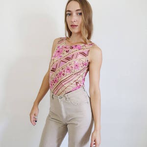 90s Beige Tank Top with Pink Flowers and Diagonal Stripes image 4