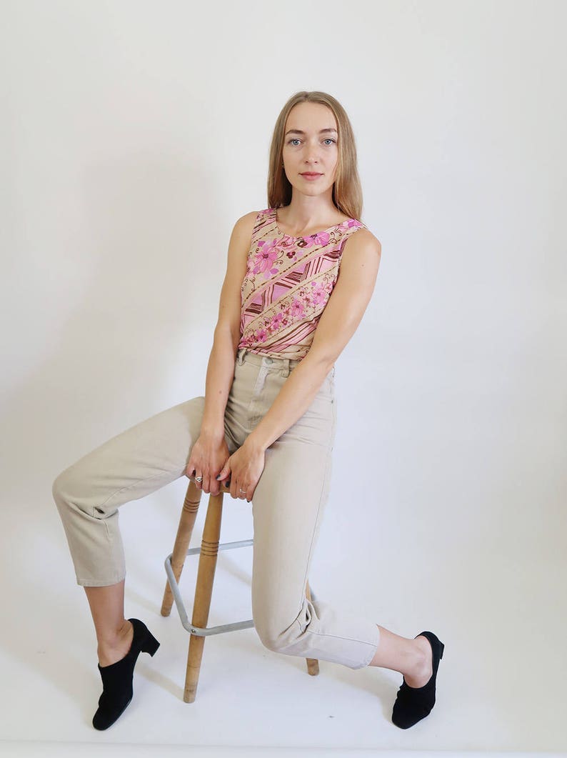 90s Beige Tank Top with Pink Flowers and Diagonal Stripes image 6