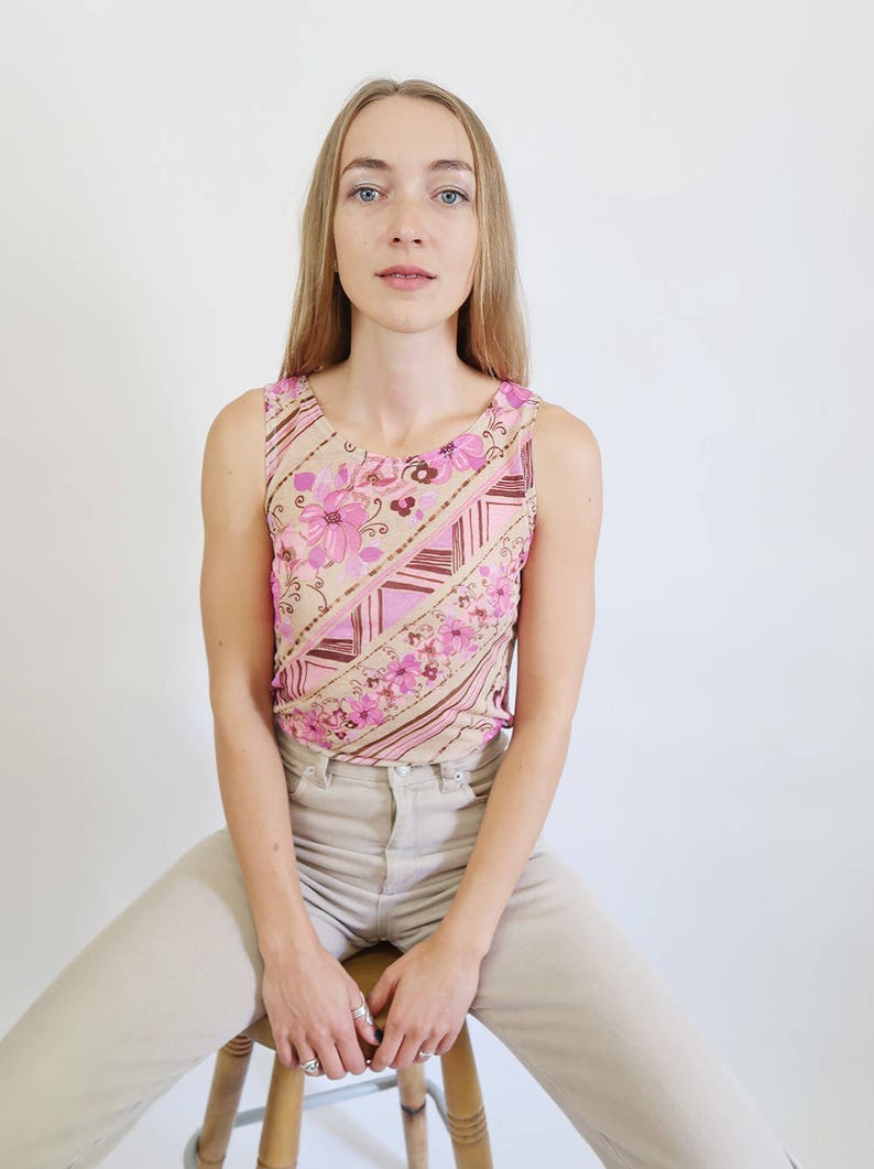 90s Beige Tank Top with Pink Flowers and Diagonal Stripes image 7