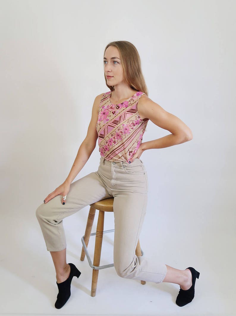 90s Beige Tank Top with Pink Flowers and Diagonal Stripes image 5