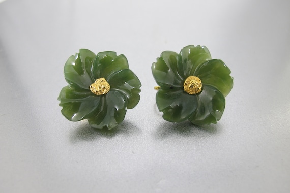 Carved Jade Gold Nugget Earrings. Green Nephrite … - image 8