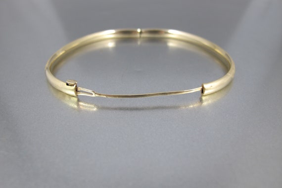 10K Gold Bangle Bracelet. Yellow Gold Engraved Ov… - image 10