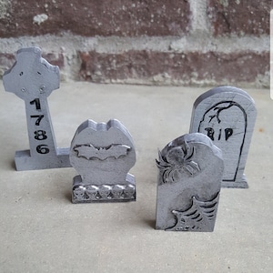 STL, OBJ, Bestand ALLEEN Dollhouse Miniatuur Diverse Grafstenen, schaal 1:12, 3D Print, Kerkhof, Grafsteen, Halloween, Maan, Heks