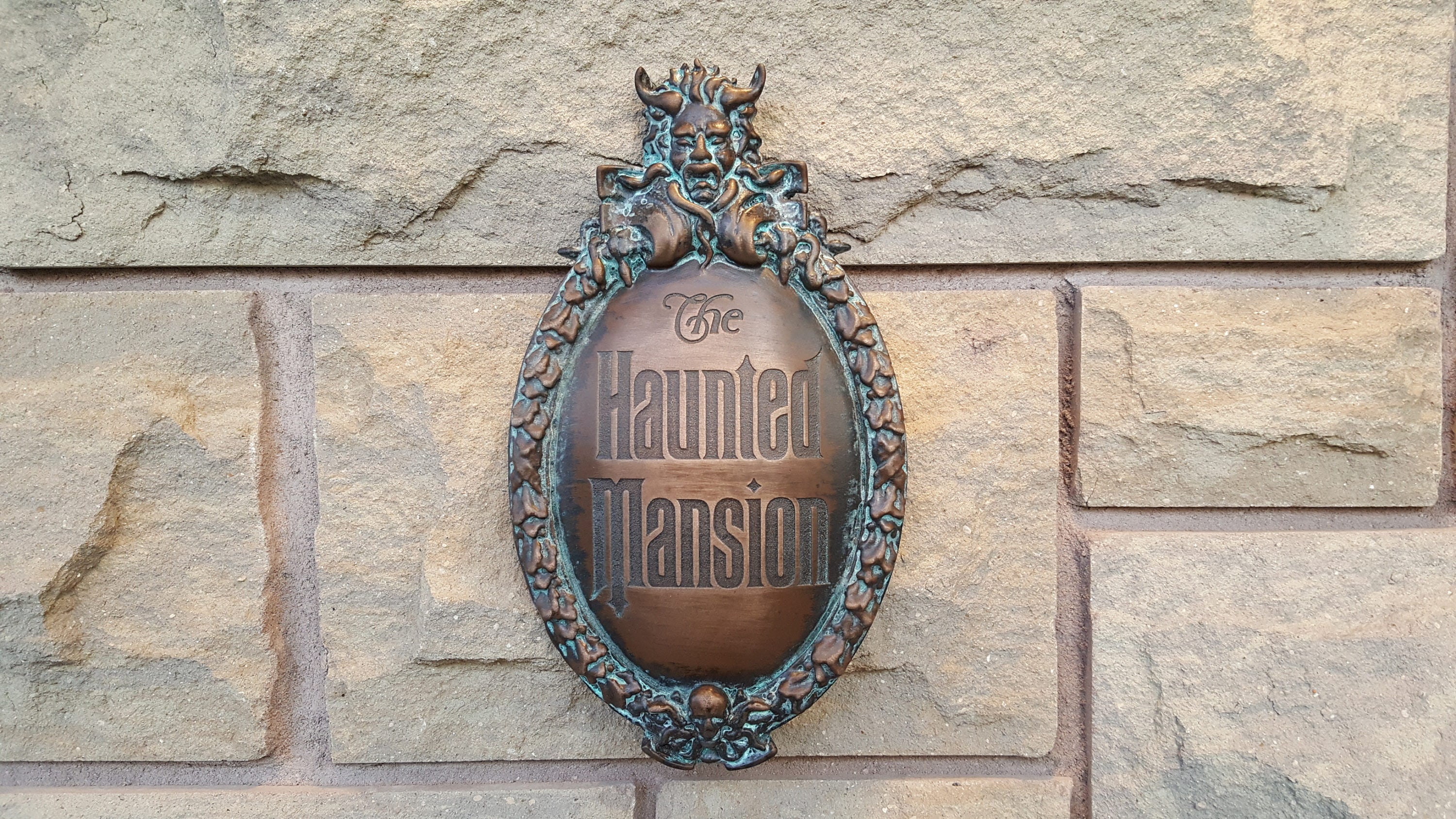 入手困難The Haunted Mansion Wall Sign Haunted Mansion Sign - Etsy