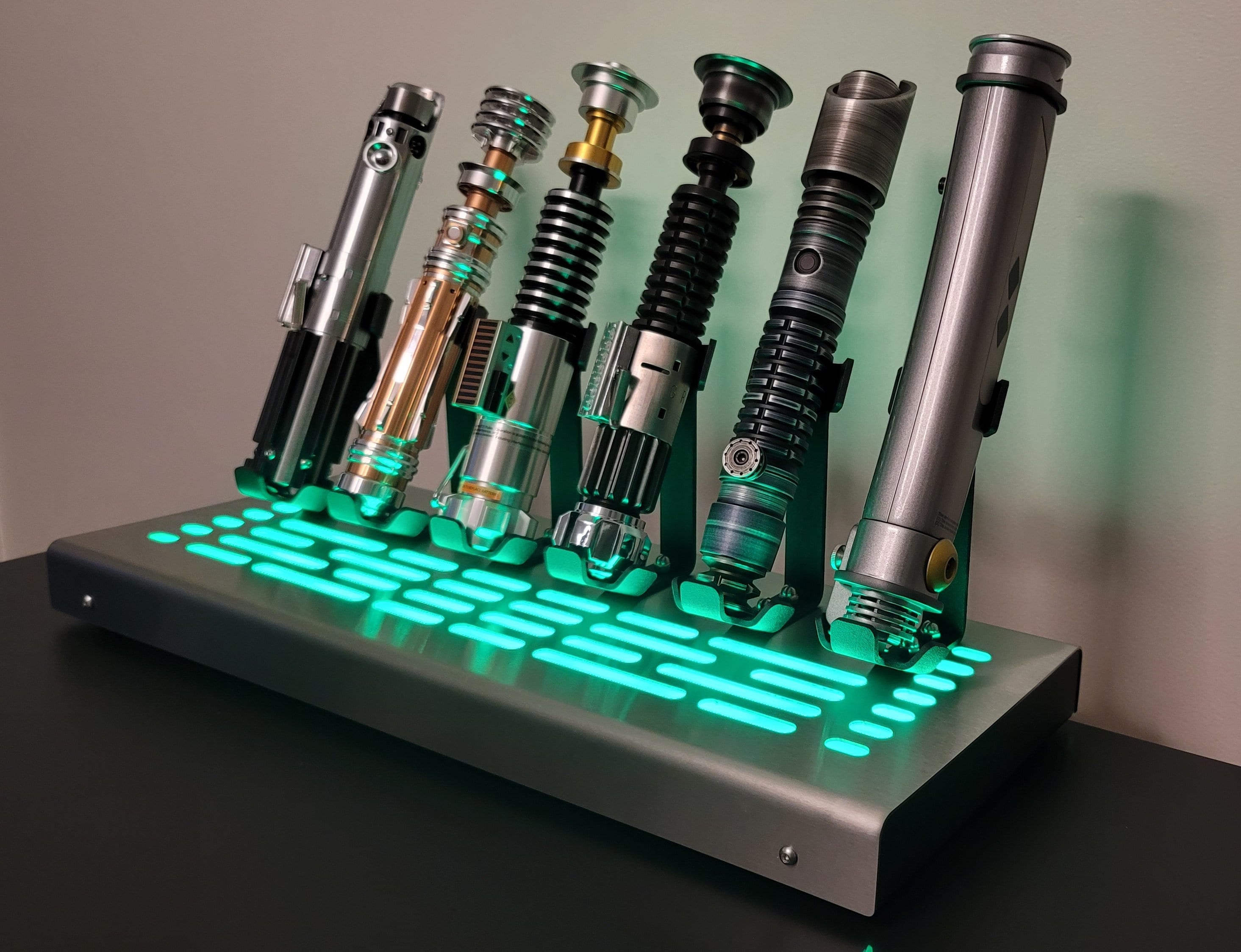 Star Wars 6 Lightsaber vertical Display stand with LED