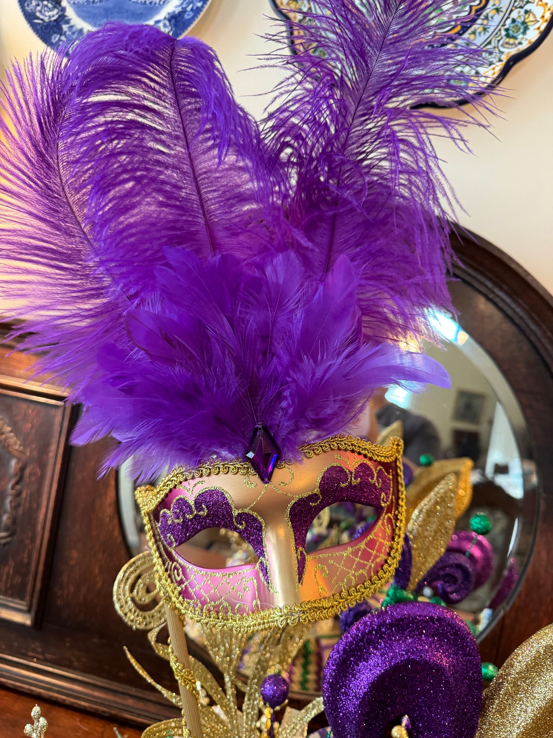 mardi gras tabletop decor