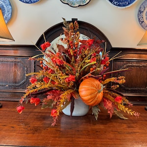 Fall centerpiece, fall home decor, fall tabletop arrangement, fall pumpkin centerpiece, fall wedding decor, fall hostess gift